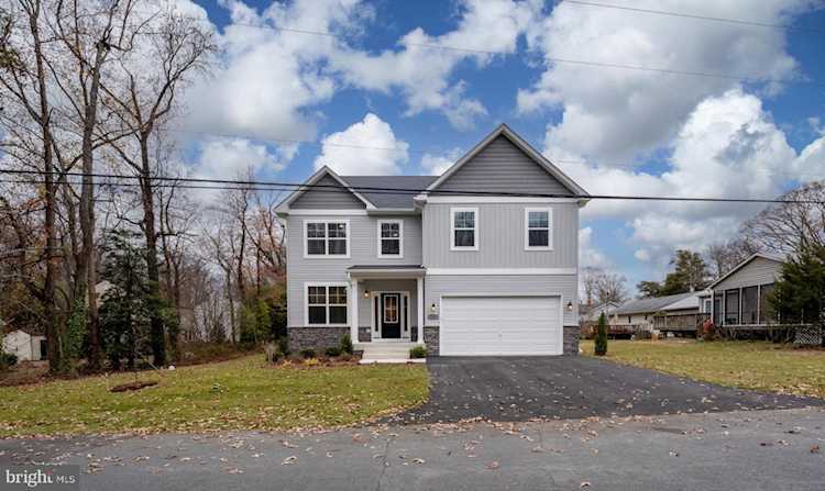 1404 Disney Ave Severn, MD 21144