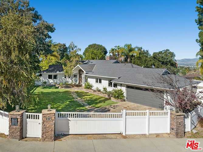 3501 Royal Woods Dr Sherman Oaks, CA 91403