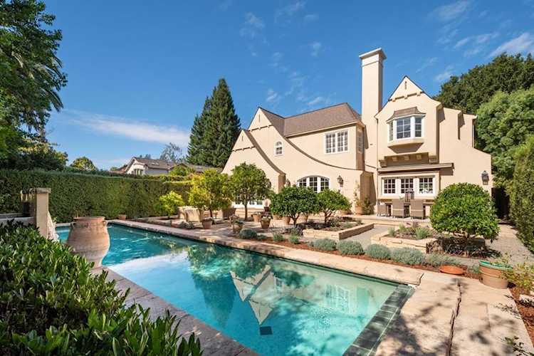 1130 Forest Ave Palo Alto, CA 94301