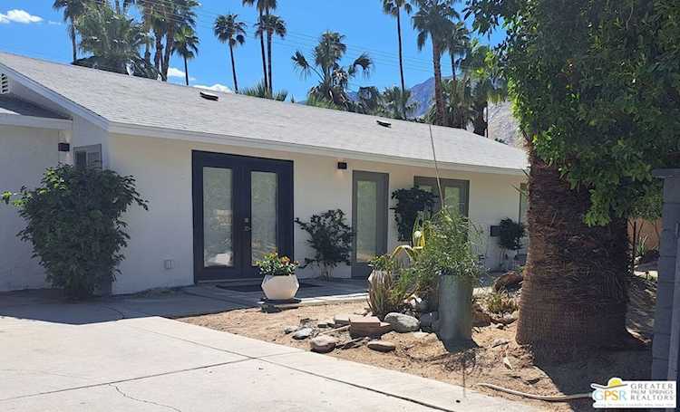 1125 E Sunny Dunes Rd Palm Springs, CA 92264