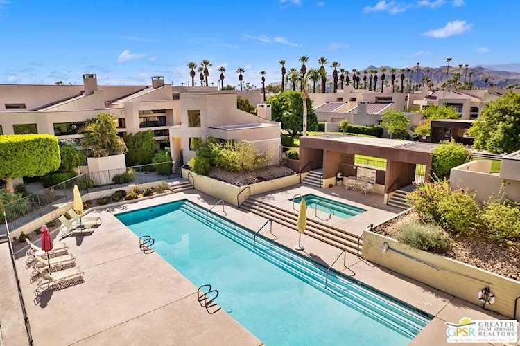 455 W Club Dr Palm Springs, CA 92262