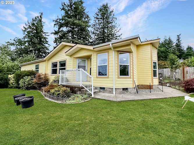 794 E 11th PL Coquille, OR 97423