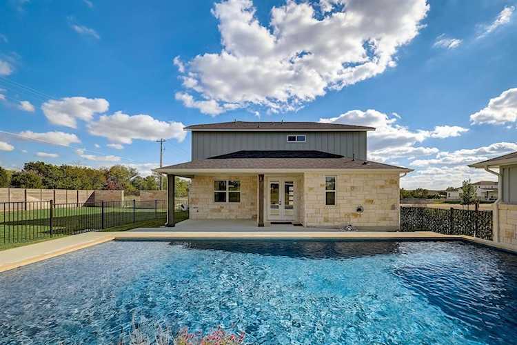 100 Tambra Lea LN Liberty Hill, TX 78642