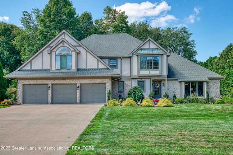 3777 Chippendale Circle Okemos, MI 48864