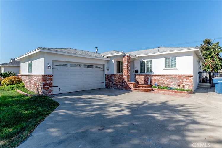 10457 Hopland St Bellflower, CA 90706