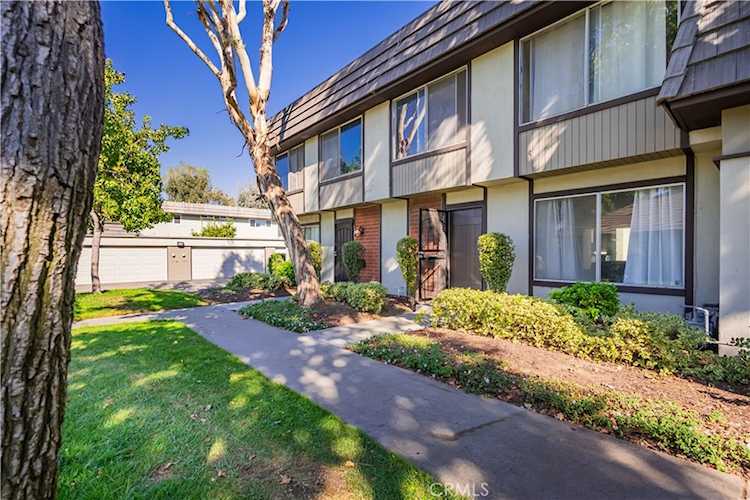 17730 Regency Circle Bellflower, CA 90706