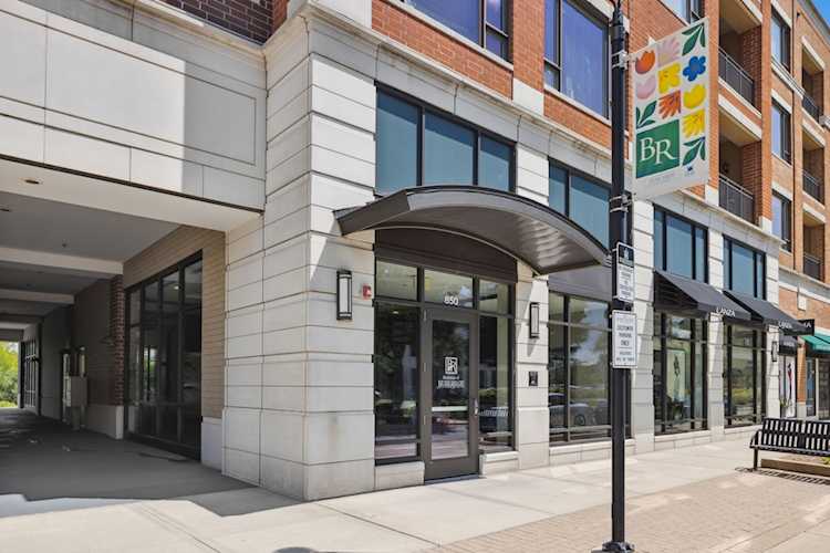 850 Village Center Dr #319 Burr Ridge, IL 60522