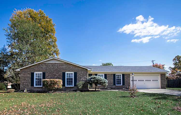 116 Roan Rd Versailles, KY 40383