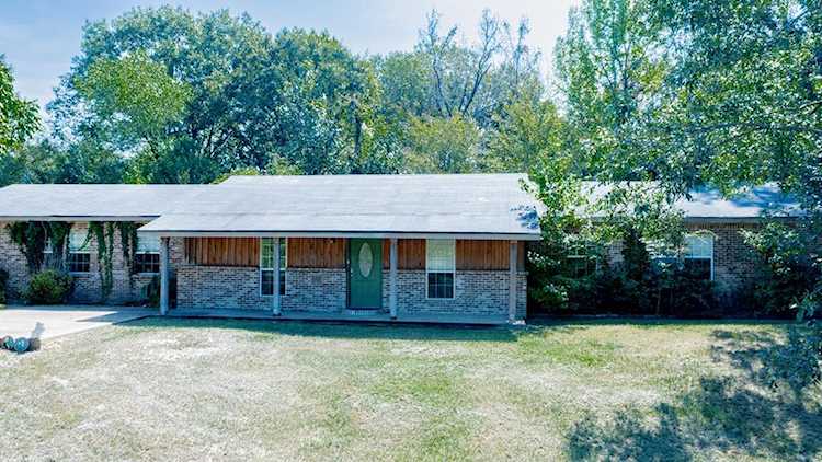 3622 Chapel Town Road Batesville, MS 38606