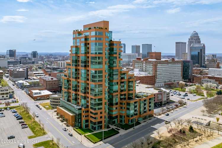222 E Witherspoon St #1702 Louisville, KY 40202