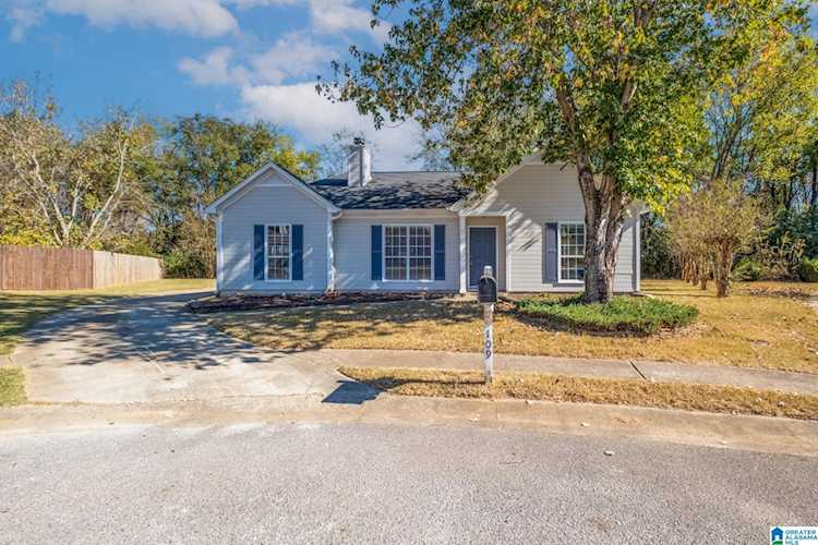 109 E Stonehaven Circle Pelham, AL 35124