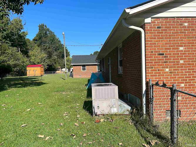 1211 Stewartsville Road Laurinburg, NC 28352 MLS 2540753