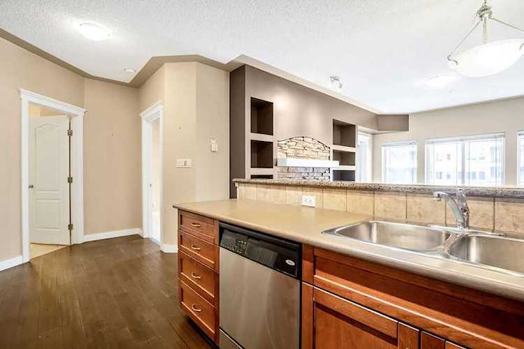 MLS® Calgary 10 Discovery Ridge Close SW 202 The Wedgewoods Discovery Ridge Calgary AB 266,000 MLS® Calgary 10 Discovery Ridge Close SW 202 The Wedgewoods Discovery Ridge Calgary AB 266,000