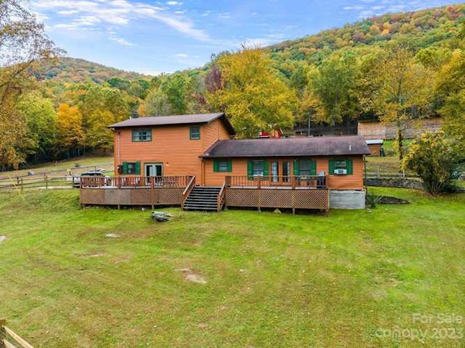 542 Duncan Creek Rd Fletcher, NC 28732