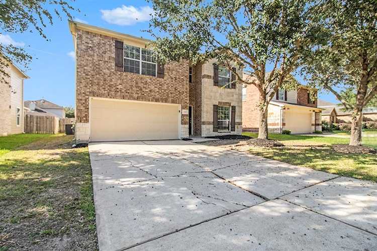 3210 Trail Hollow Dr Pearland, TX 77584
