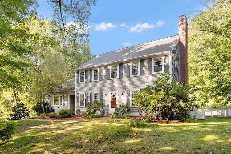 31 Blackbird Dr Bedford, NH 03110 | MLS 4970835 Photo 1
