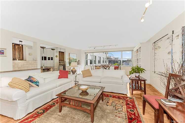 2500 Johnson Ave #5F Bronx, NY 10463