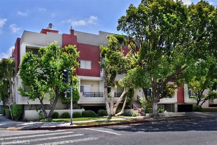 4350 Stern Ave #2 Sherman Oaks, CA 91423