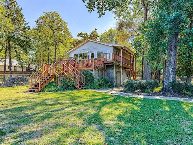 134 Knights Circle Streetman, TX 75859
