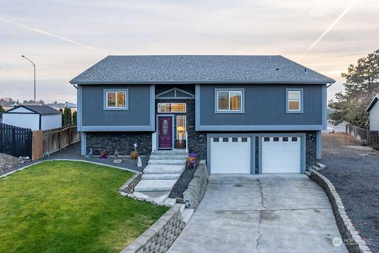 113 E Marquis Ave Moses Lake, WA 98837