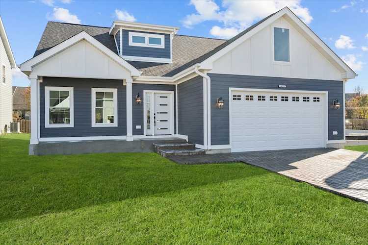4019 Faith Ln St. Charles, IL 60174