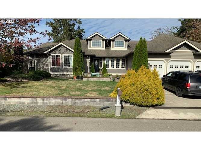 1189 SE 12th ST Bandon, OR 97411
