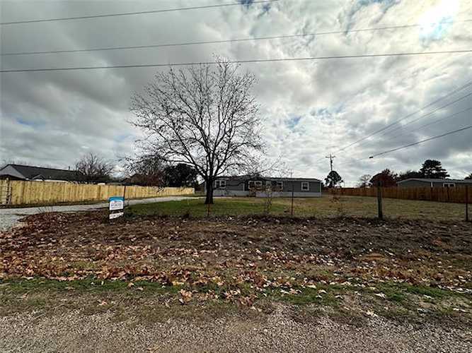 4218 Southern Oaks Road Cleburne, TX 76031