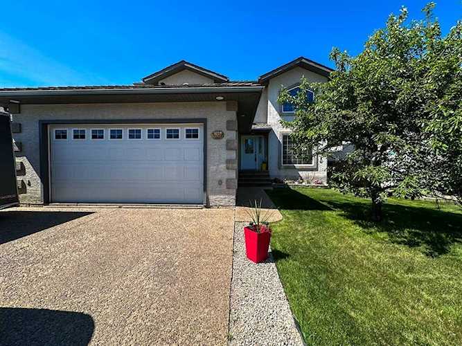 172 Berard Crescent Fort McMurray, AB T9K 1