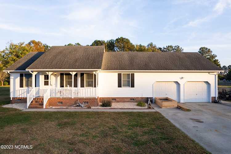 107 Lee Circle Elizabeth City, NC 27909