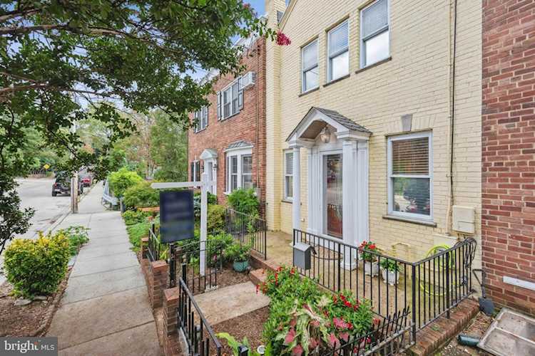 2118 Tunlaw Rd NW Washington, DC 20007 | MLS DCDC2104934 Photo 1