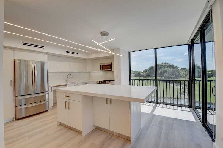 6805 Willow Wood Drive #5054 Boca Raton, FL 33434