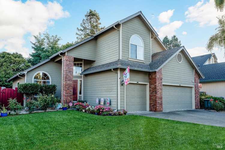 2096 Bock Street Santa Rosa, CA 95403