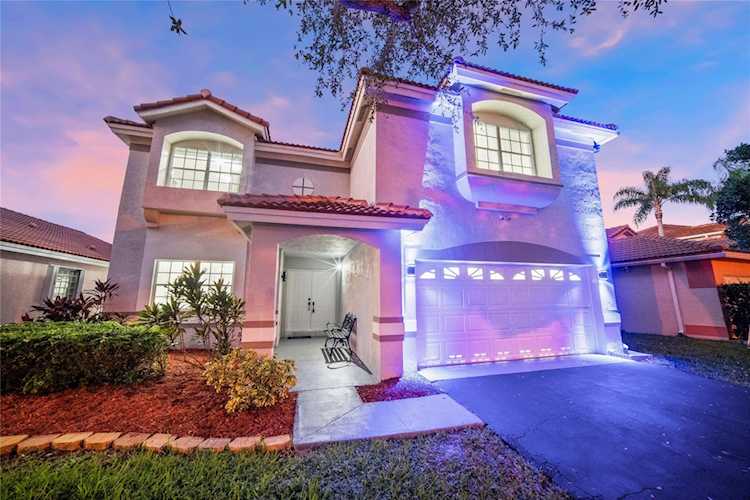 7497 NW 25th St Margate, FL 33063