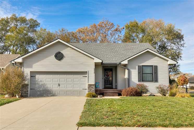 5930 NW 51st St Johnston, IA 50131