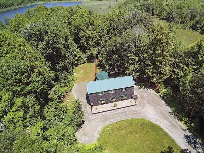 37 Loon Dr Newport, ME 04953