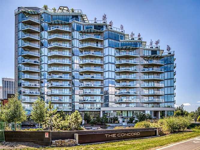 738 1 Ave SW #1307 Calgary, AB T2P 5G8