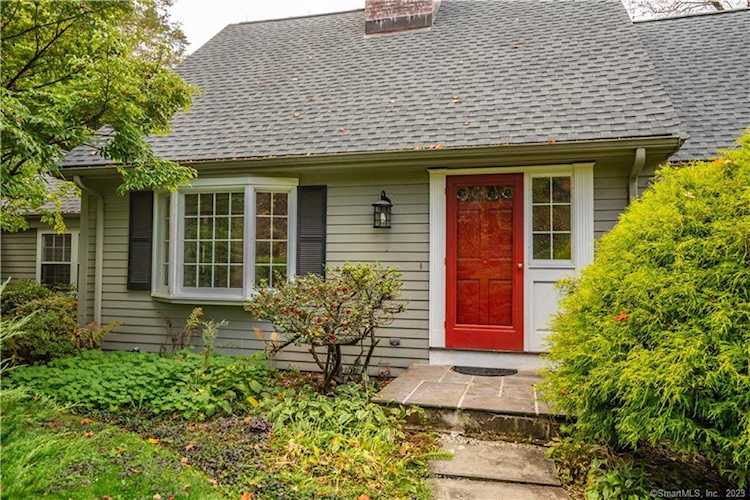 27 Talcott Notch Rd Avon, CT 06001