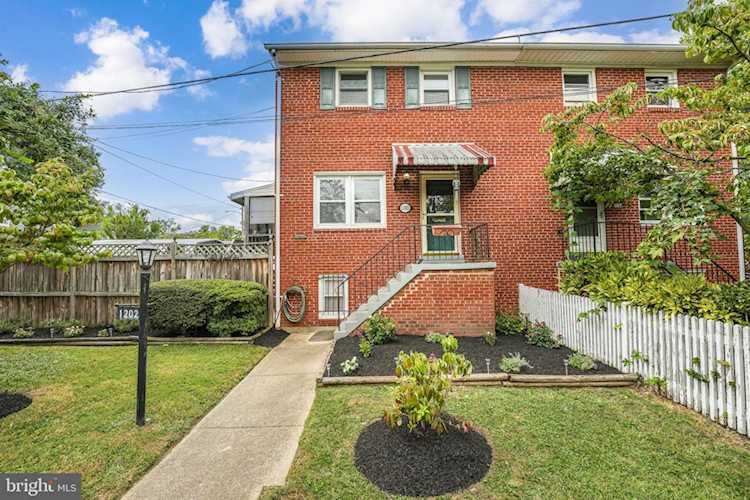 1202 Newton St Alexandria, VA 22301 | MLS VAAX2027668 Photo 1