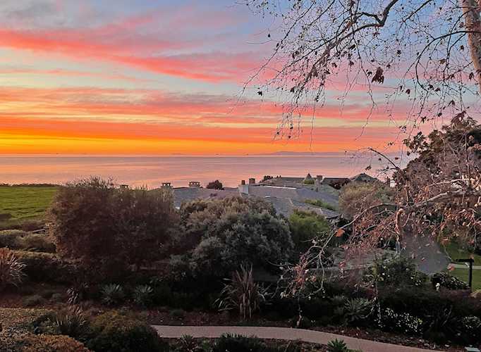 86 Seaview Dr Santa Barbara, CA 93108