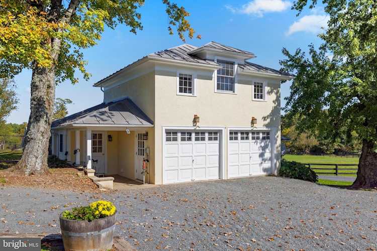 22353 Newlin Mill Rd Middleburg, VA 20117