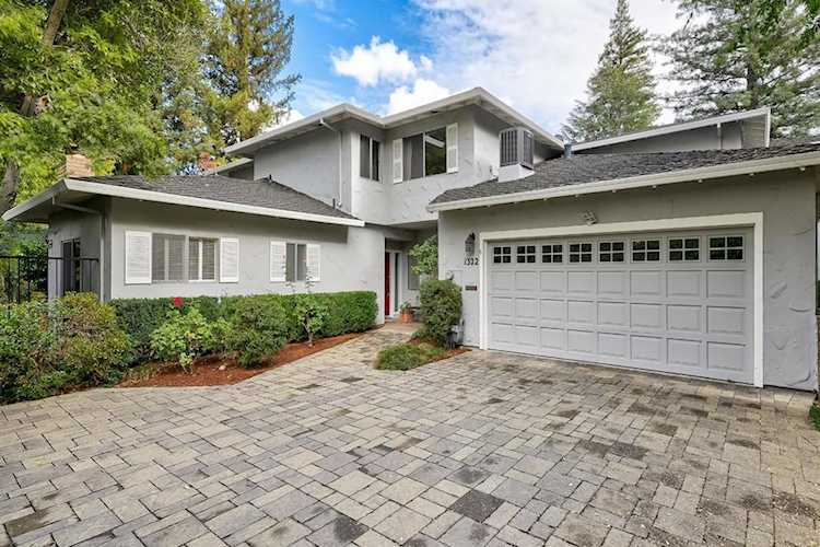 1322 University Dr Menlo Park, CA 94025