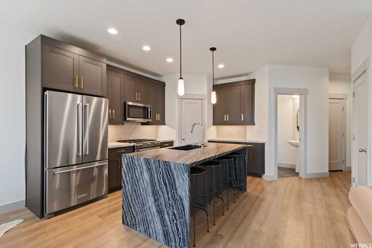 16413 S S Coupler Ln W Bluffdale, UT 84065