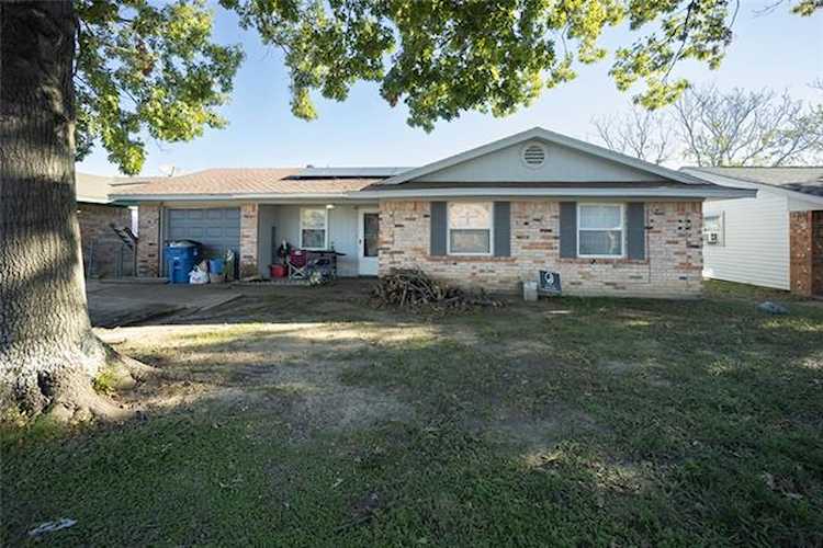 1204 Ann Drive Ennis, TX 75119