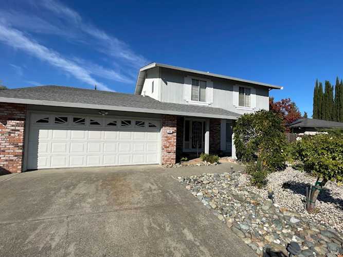 107 Mojave Court Vacaville, CA 95688