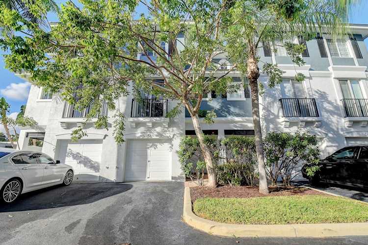 260 NE 3rd Street #4e Delray Beach, FL 33444