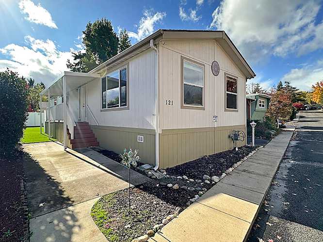 1055 N 5th St #UNIT 121 Jacksonville, OR 97530