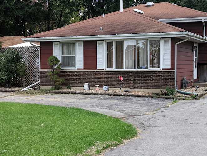 2420 63rd St Downers Grove, IL 60516