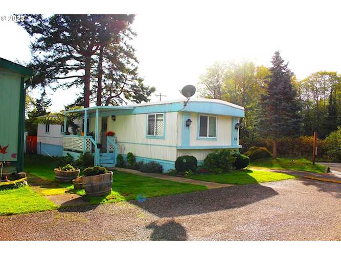 16131 W Hoffeldt LN #32 Brookings, OR 97415