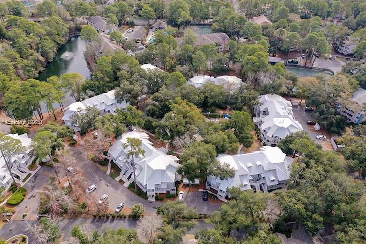 14 Wimbledon Ct Hilton Head Island, SC 29928