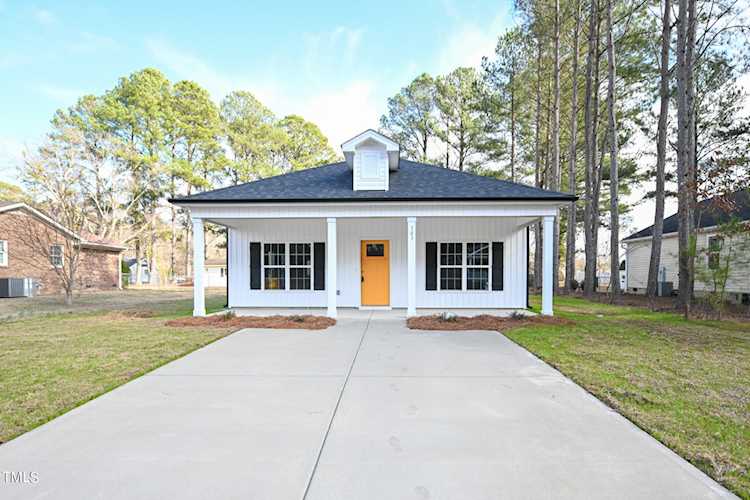 303 S Eastwood Drive Benson, NC 27504